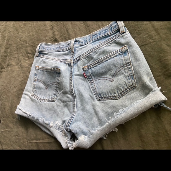 True vintage Levi’s 501 cut off shorts - Picture 4 of 5